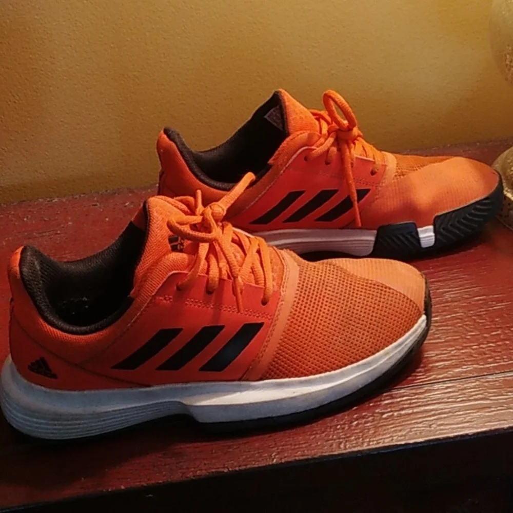 ADIDAS SIZE 6 - Picture 3 of 7